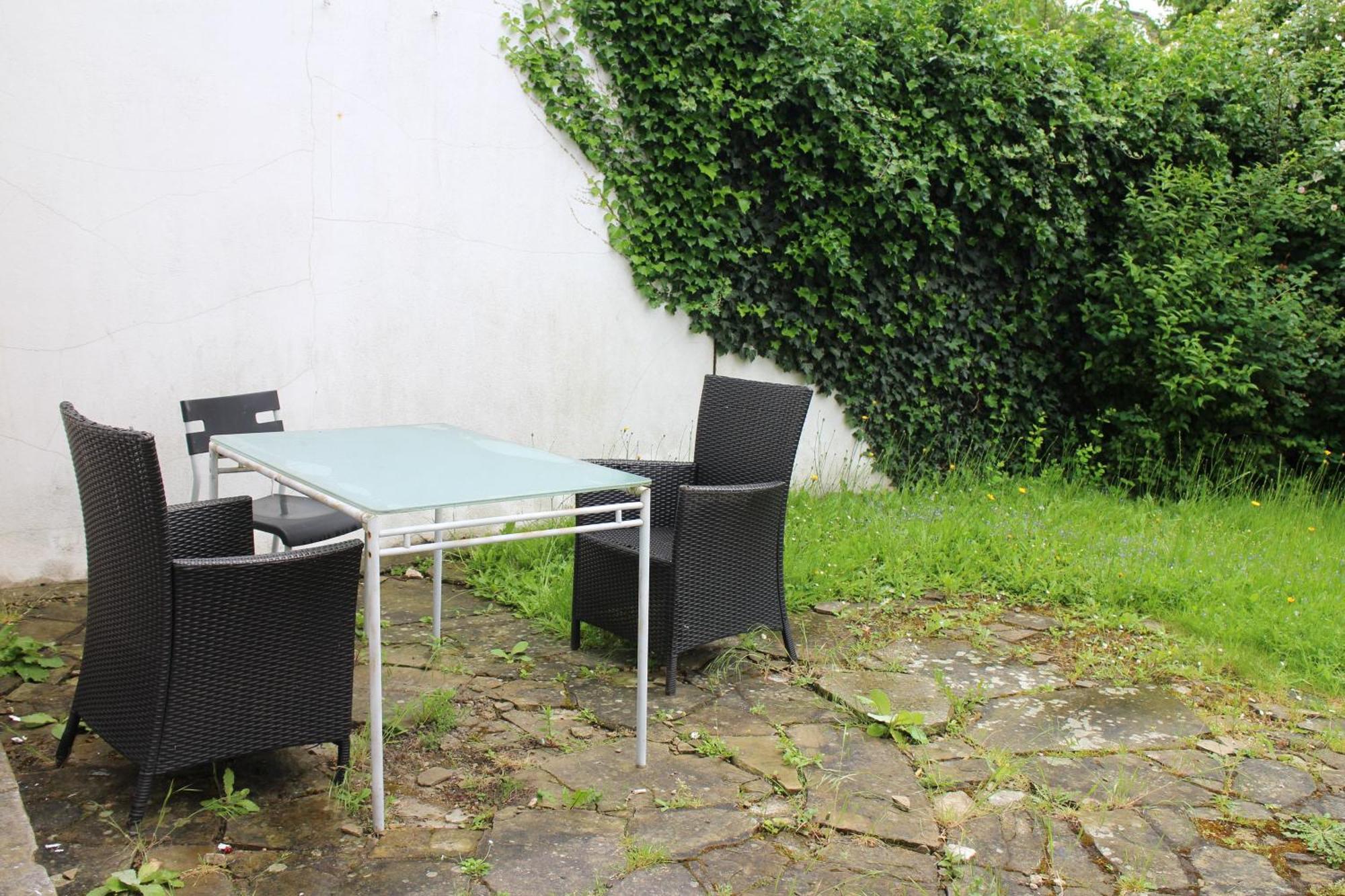 Large Garden Apartment On Golders Green High Road London Bagian luar foto